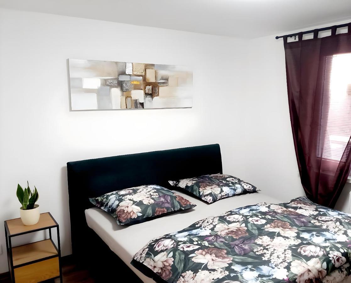 Stylovy Apartman V Samorine Extérieur photo
